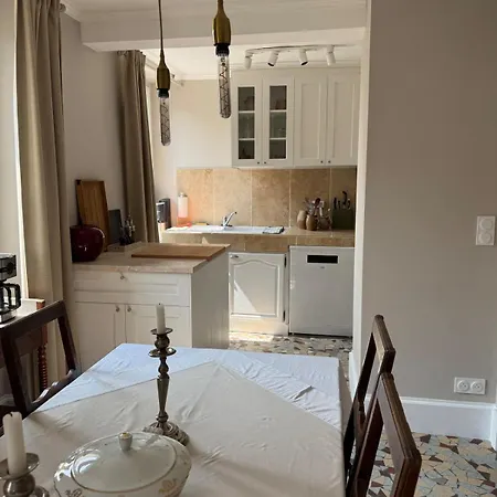 Daire 1er Etage Dans Maison De Maitre