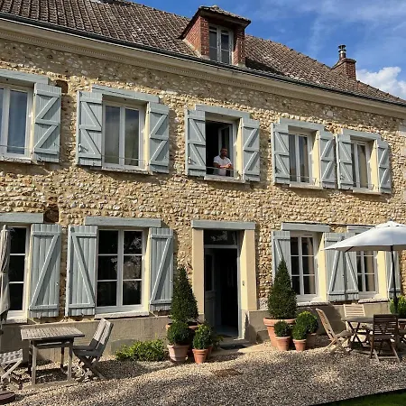 Daire 1er Etage Dans Maison De Maitre *